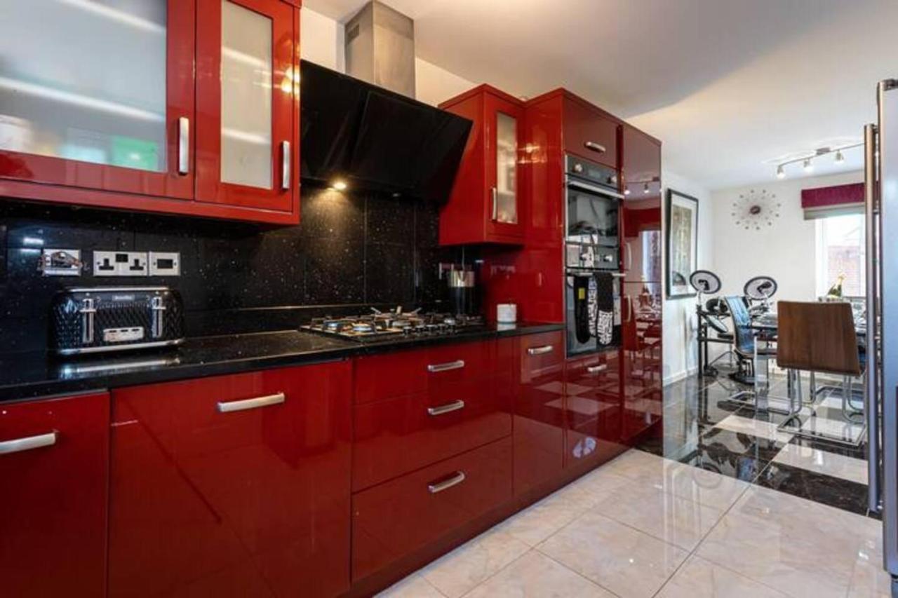 Beautifully Designed 3 Bed House - In מנצ'סטר מראה חיצוני תמונה